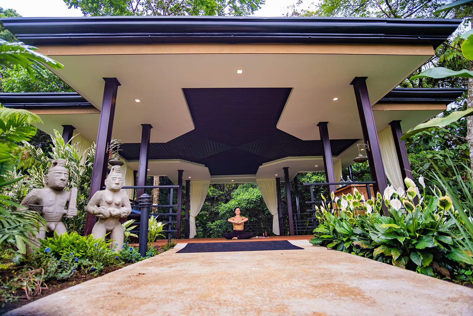 Yoga Hotel Lomas del Volcan